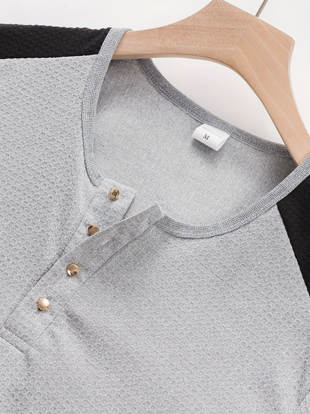 Curtis | Textured Long-Sleeve Henley