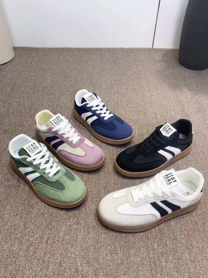 Lena | Classic Lace-Up Sneakers