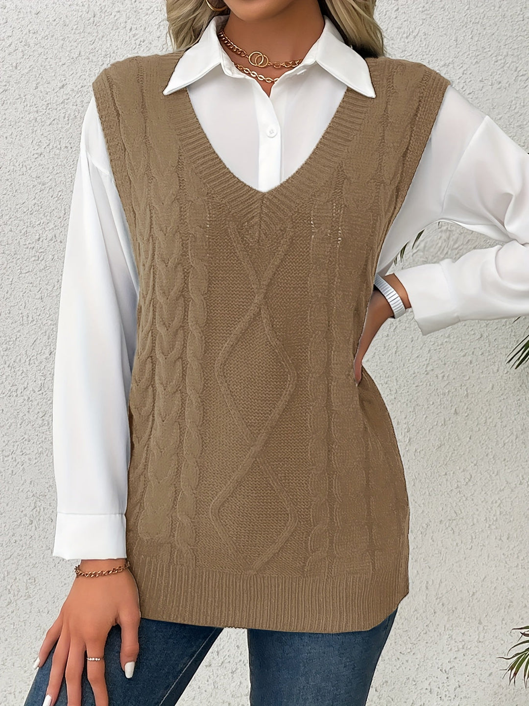 Cora | Cozy Cable-Knit V-Neck Jumper Vest
