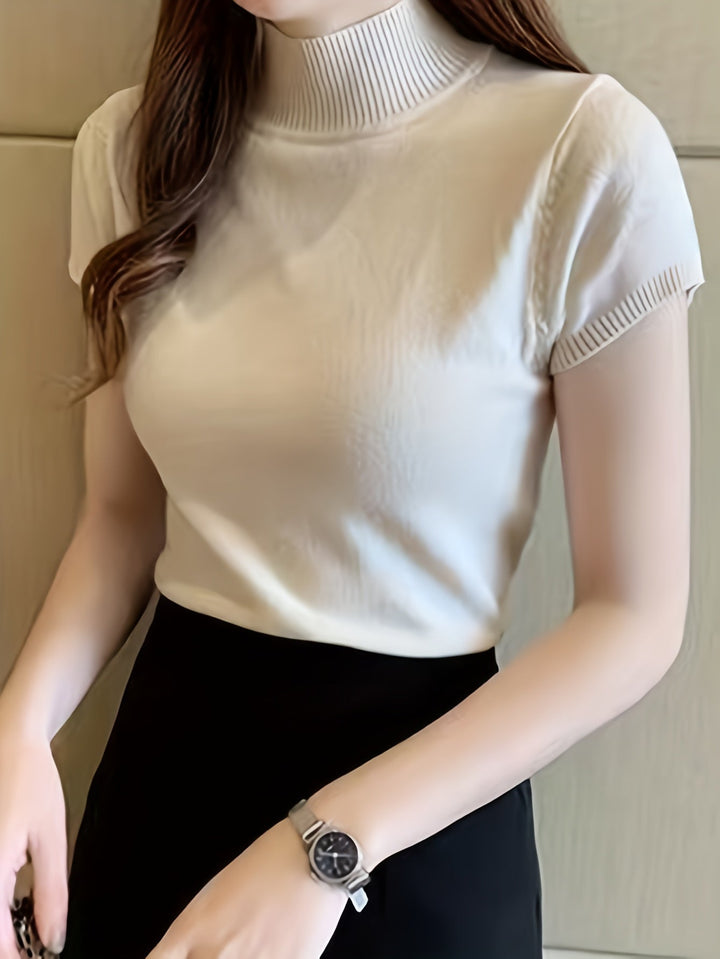 Della | Refined Mock-Neck Top