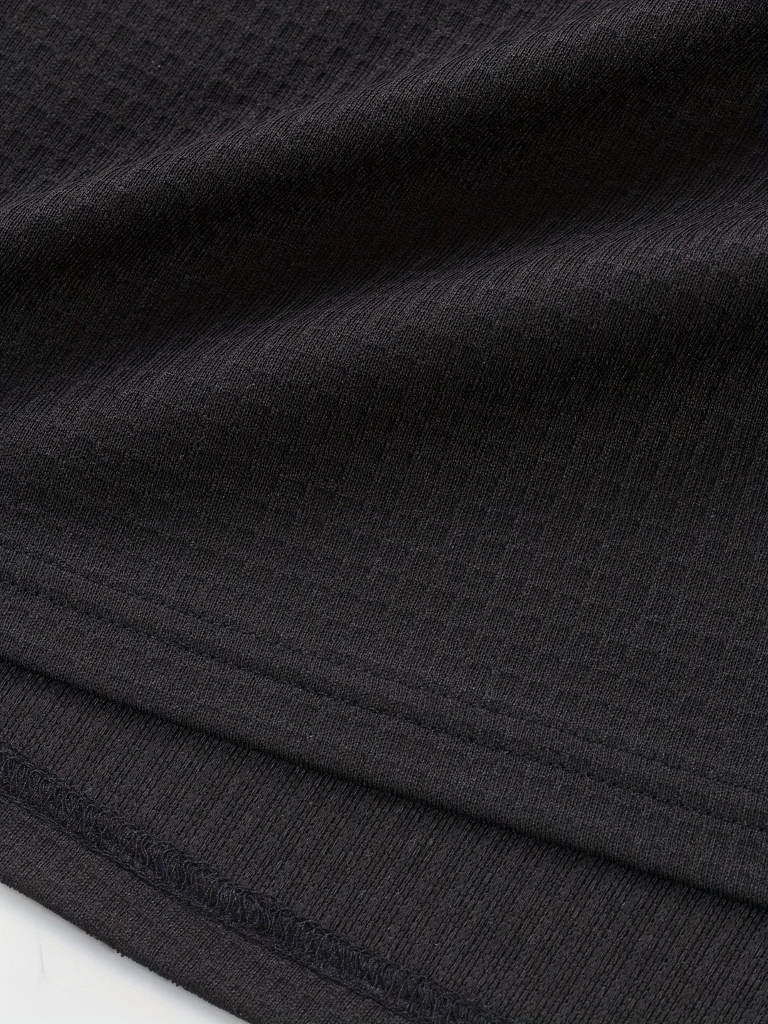 Curtis | Textured Long-Sleeve Henley