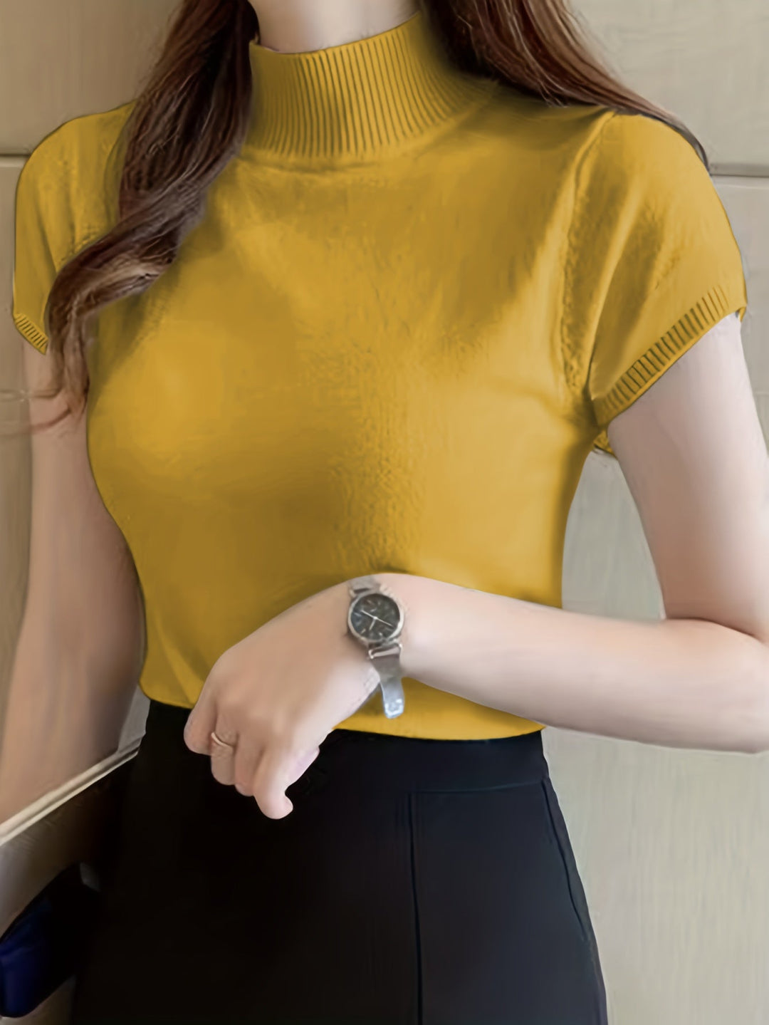 Della | Refined Mock-Neck Top