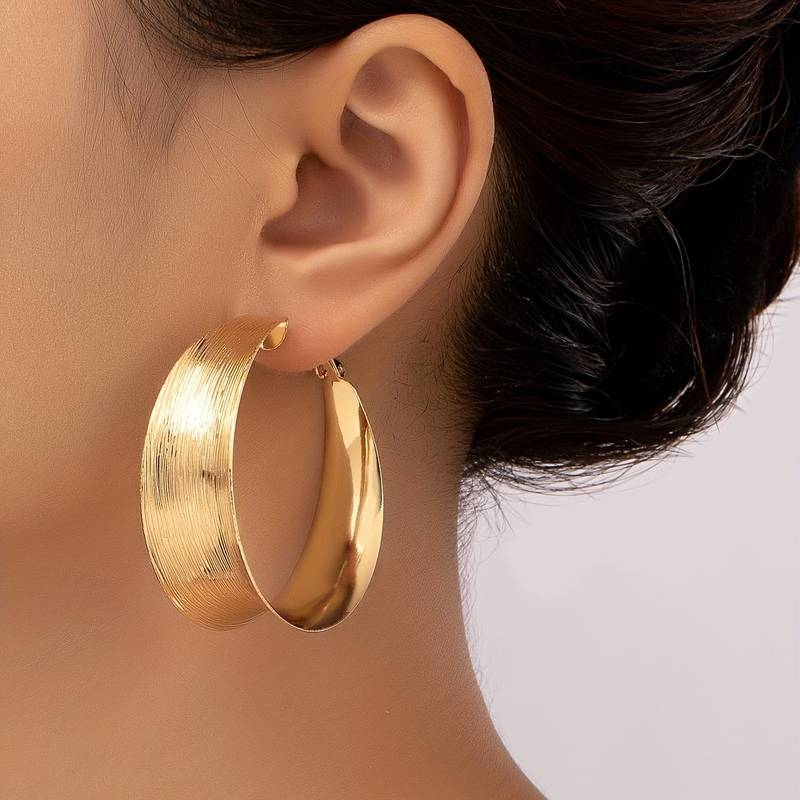 Teresa | Vintage Gold Hoop Earring
